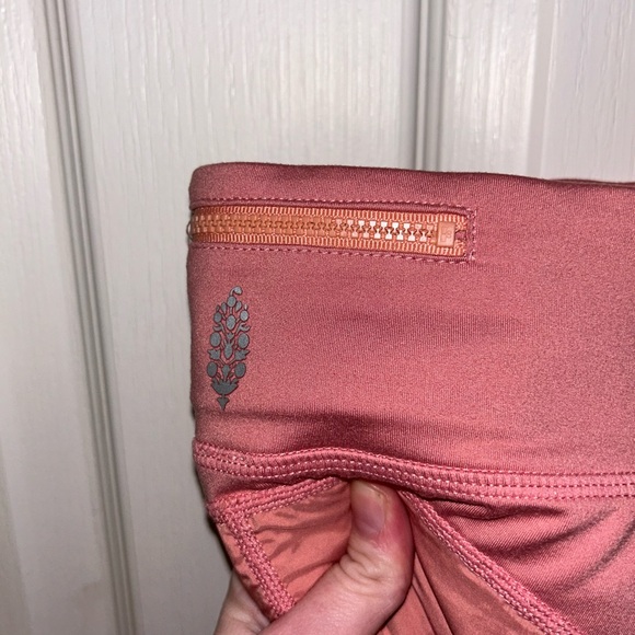 NWOT FP Movement Free People Movement Color Me Happy Joggers Rose Size Small - Picture 3 of 6